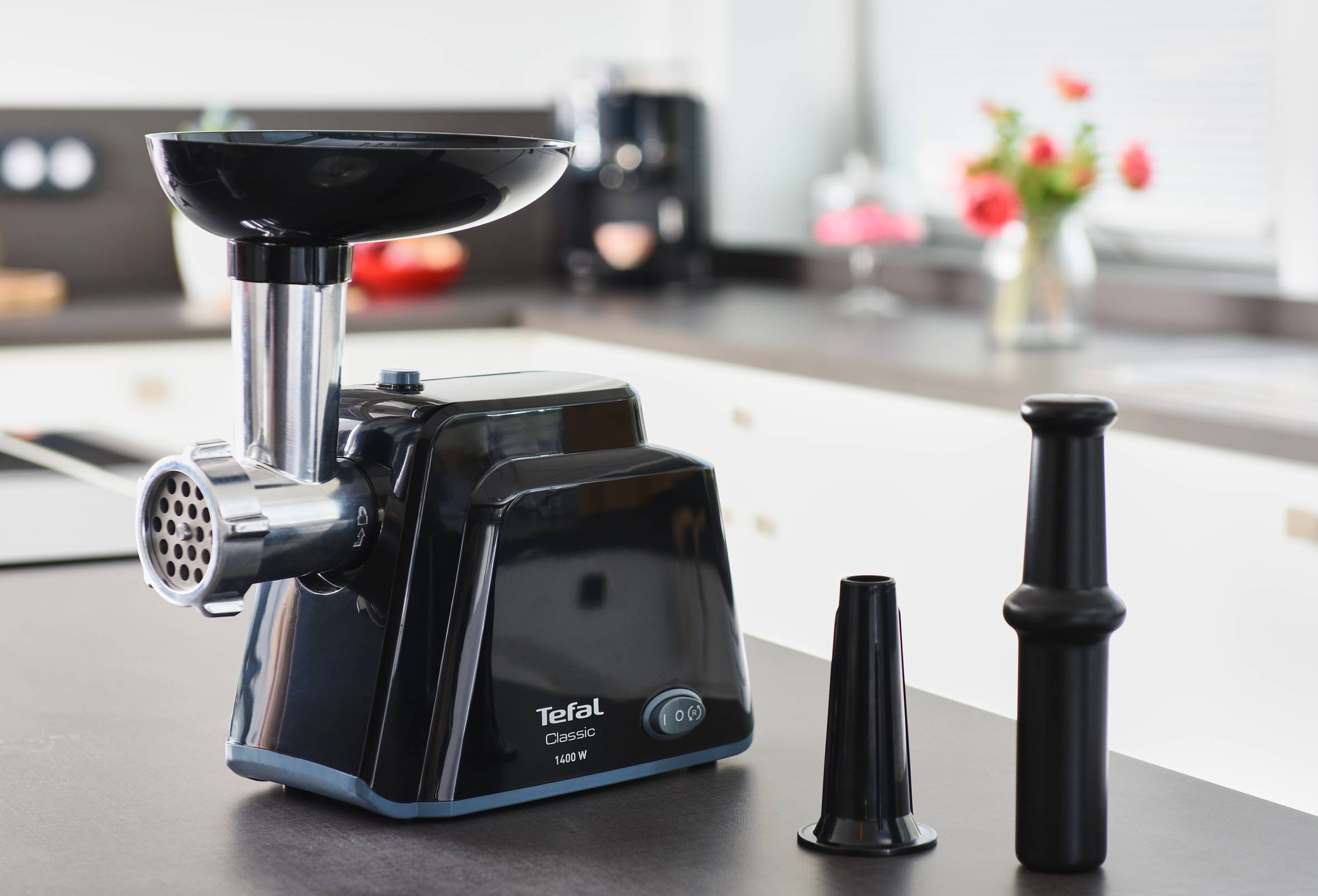 Mlynček na mäso Tefal HV1 Classic NE105838 Čierny