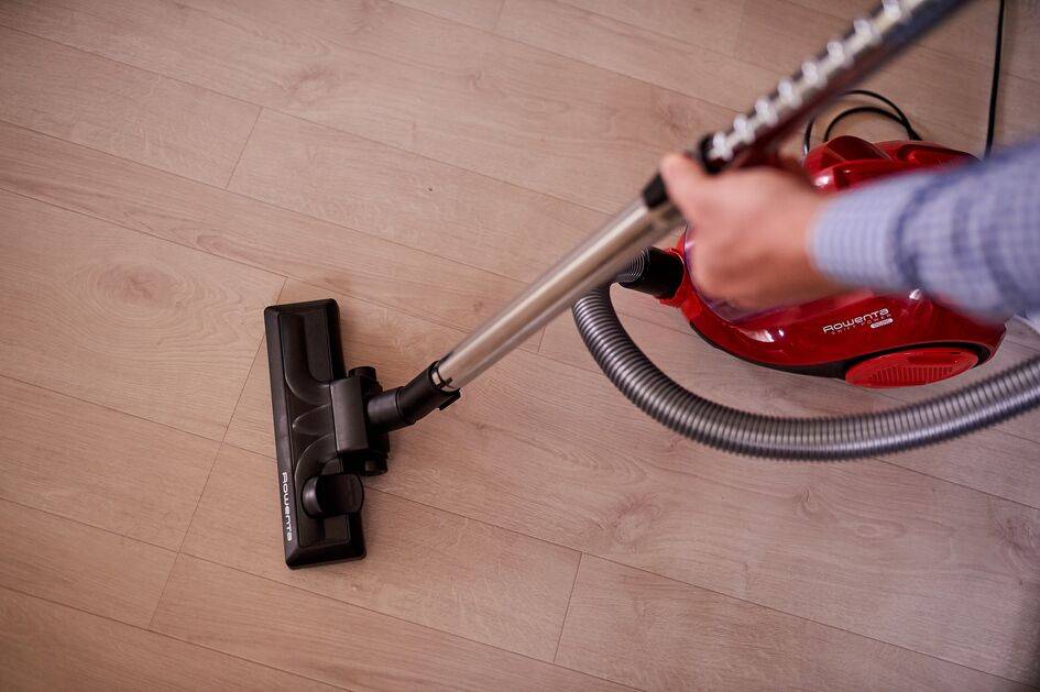 SWIFT POWER CYCLONIC RO2913EA červený