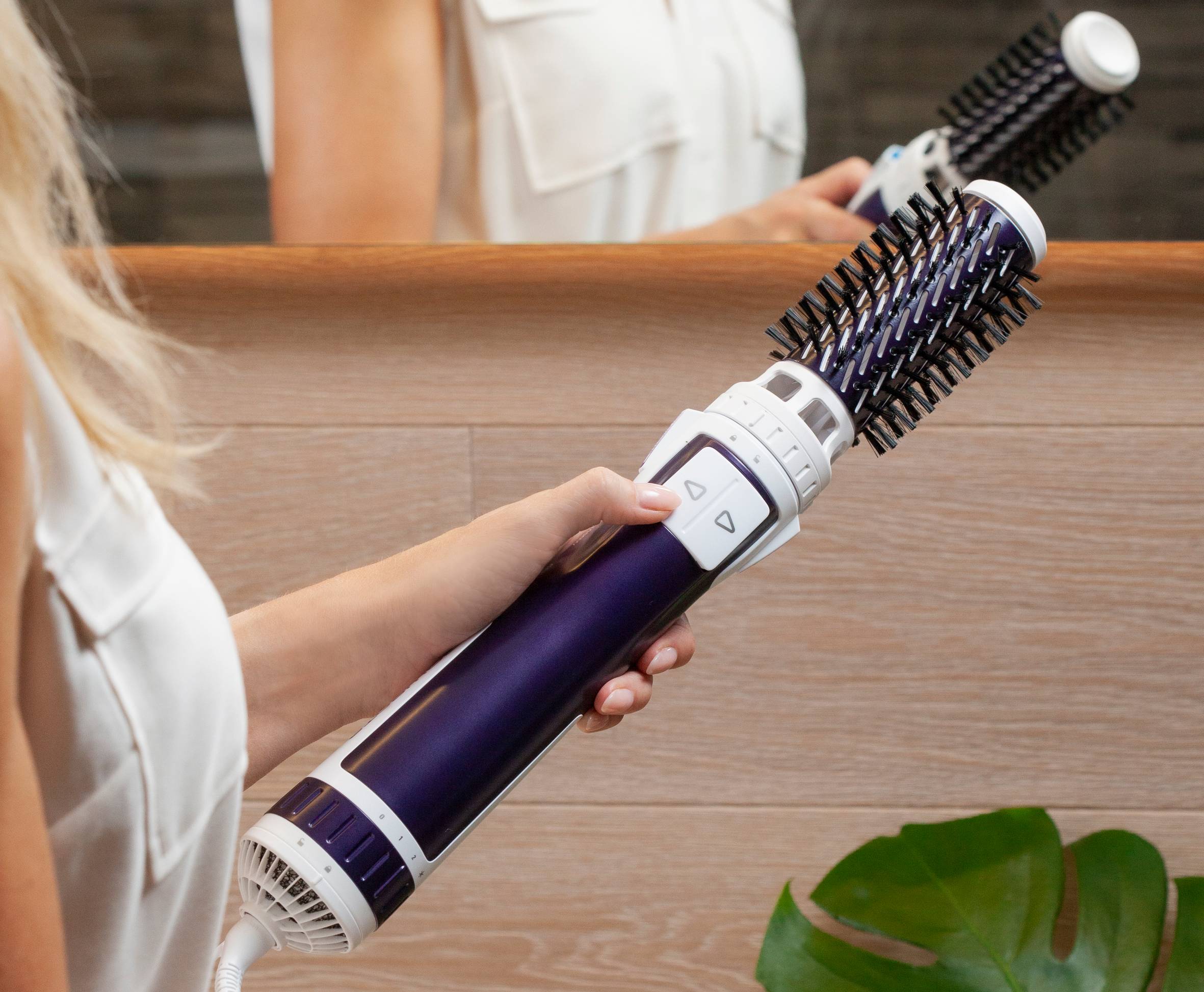 Teplovzdušná kefa Rowenta Brush Activ Volume&Shine CF9530F0