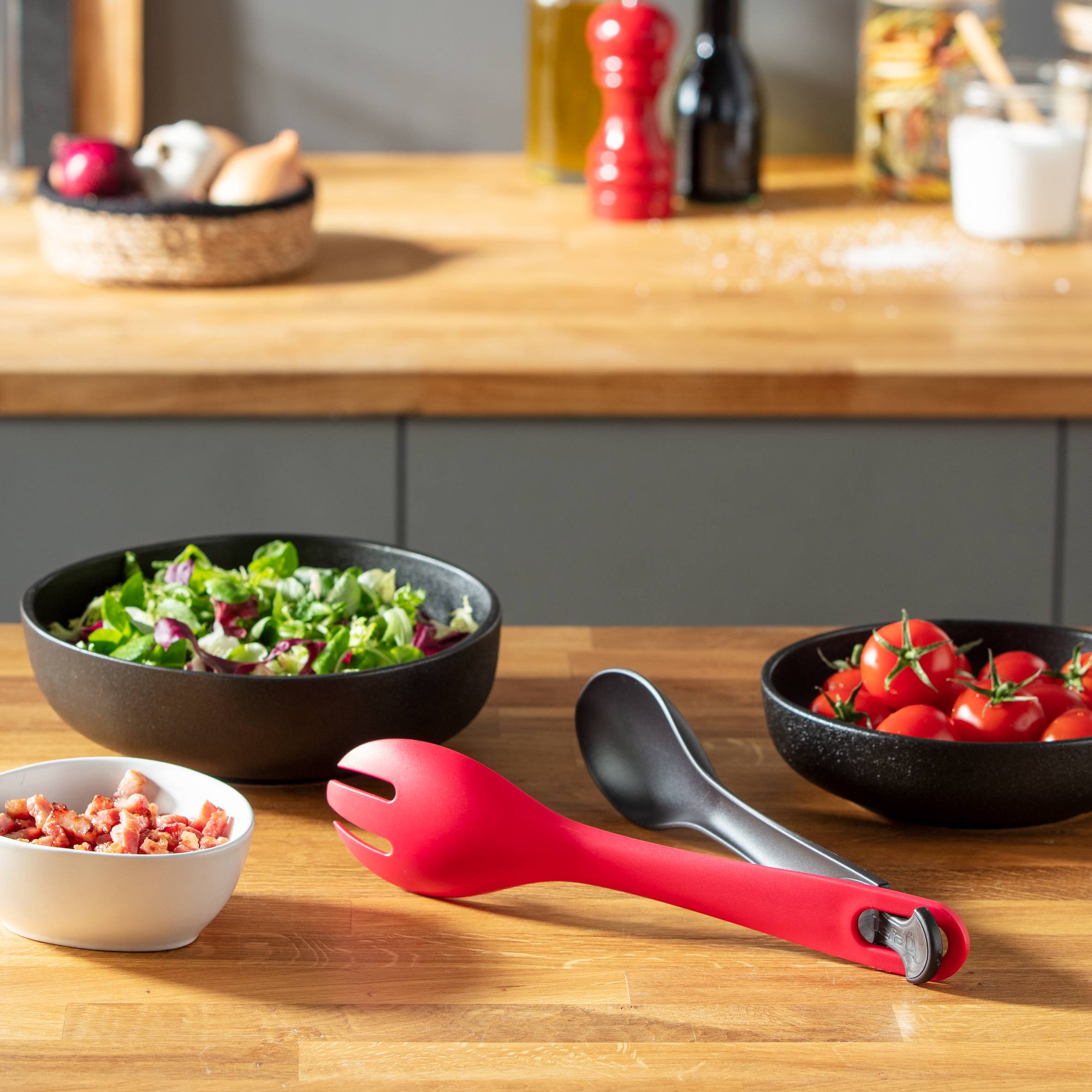 Kliešte na šalát a obracačka Tefal Ingenio K2060614 Červené/Čierne