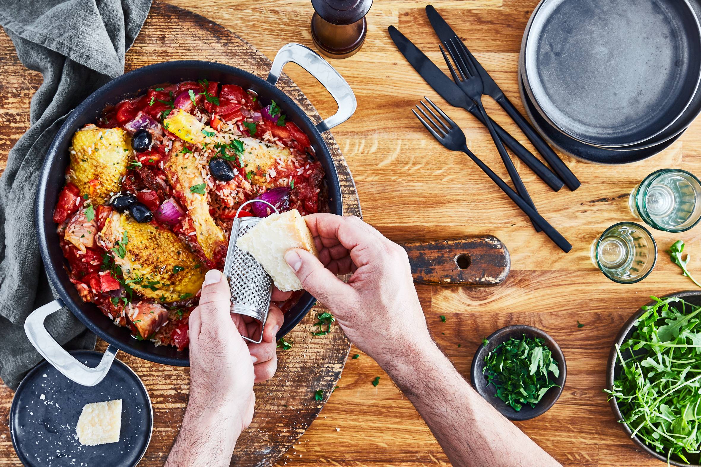 Multifunkčná panvica s pokrievkou a úchytmi Tefal G2557172 26 cm