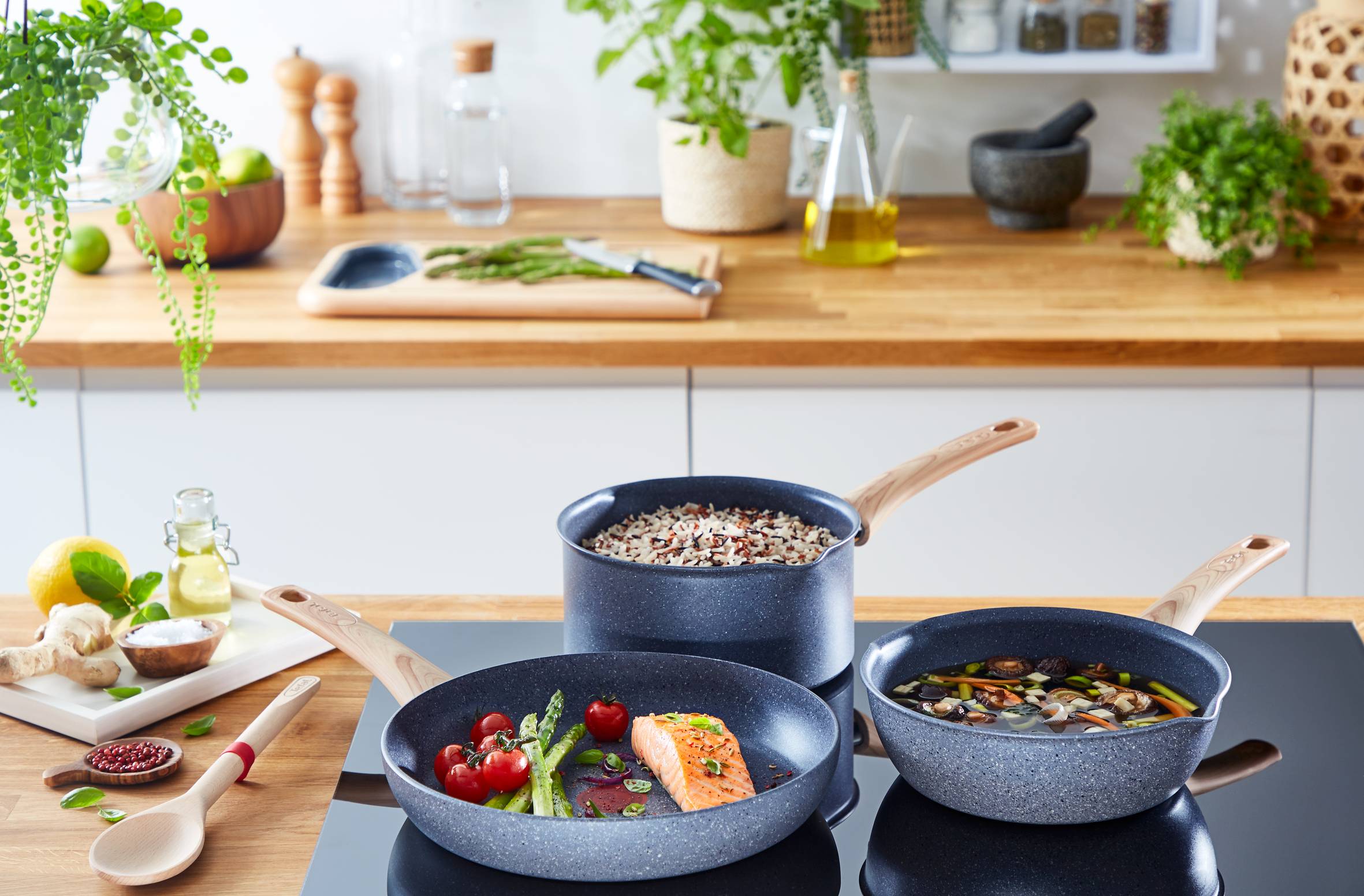 Súprava panvíc Tefal Natural Force G2669082 2 ks 20/28 CM